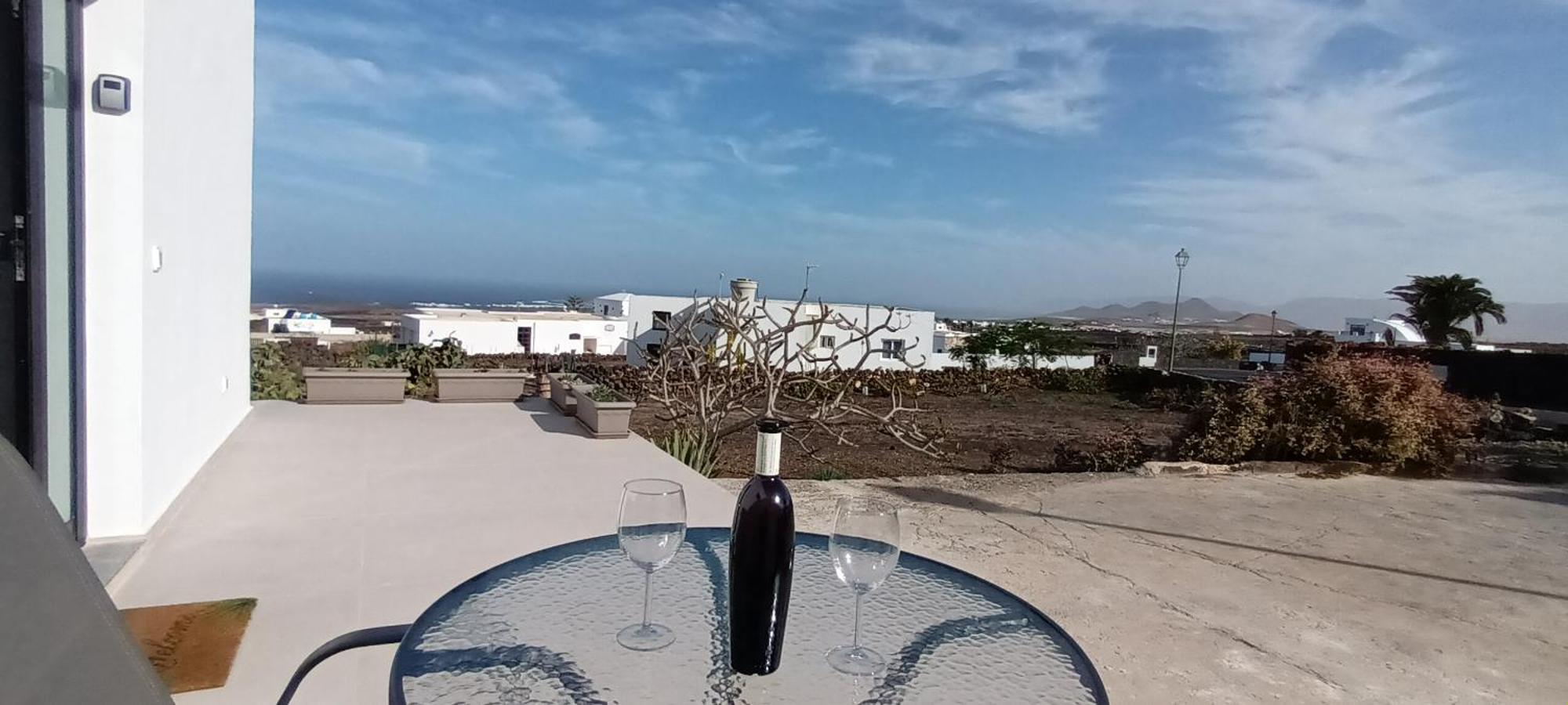 Apartamentos Falcon Tinajo Luaran gambar